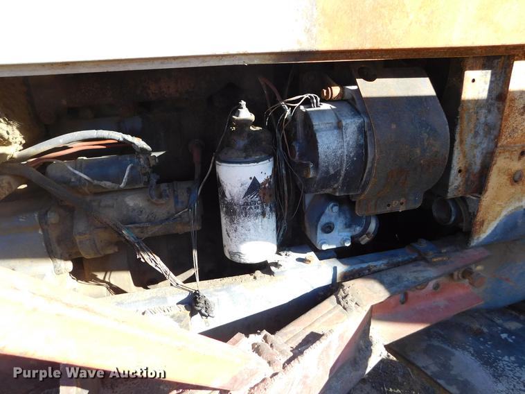 image for item DC8417 White 60 tractor