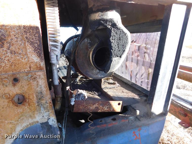 image for item DC8417 White 60 tractor