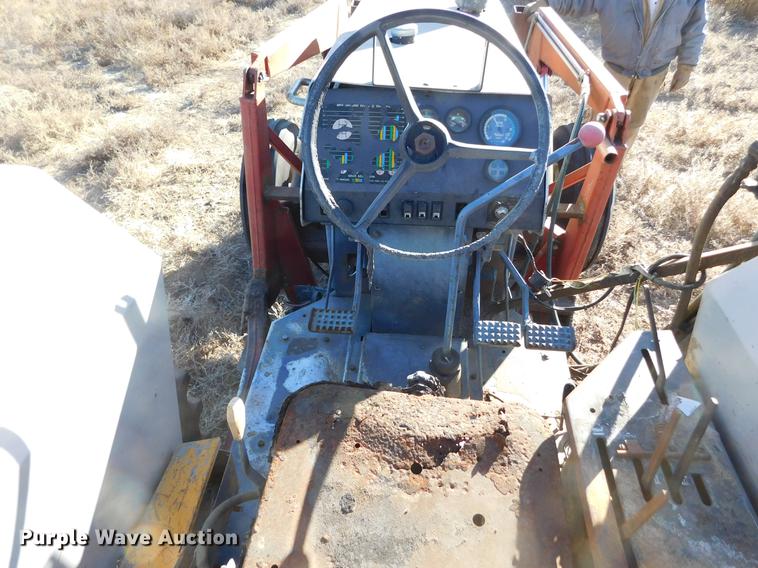 image for item DC8417 White 60 tractor