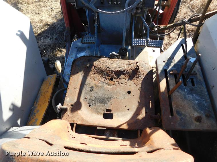 image for item DC8417 White 60 tractor