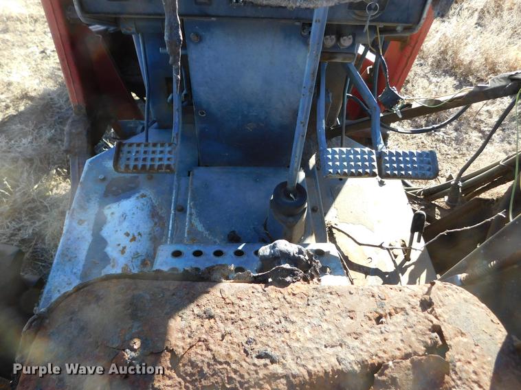 image for item DC8417 White 60 tractor