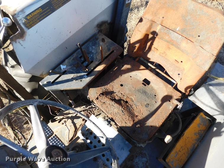 image for item DC8417 White 60 tractor