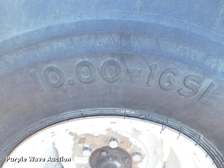 image for item DC8417 White 60 tractor