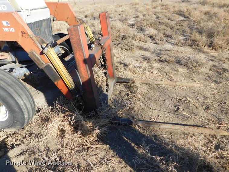 image for item DC8417 White 60 tractor