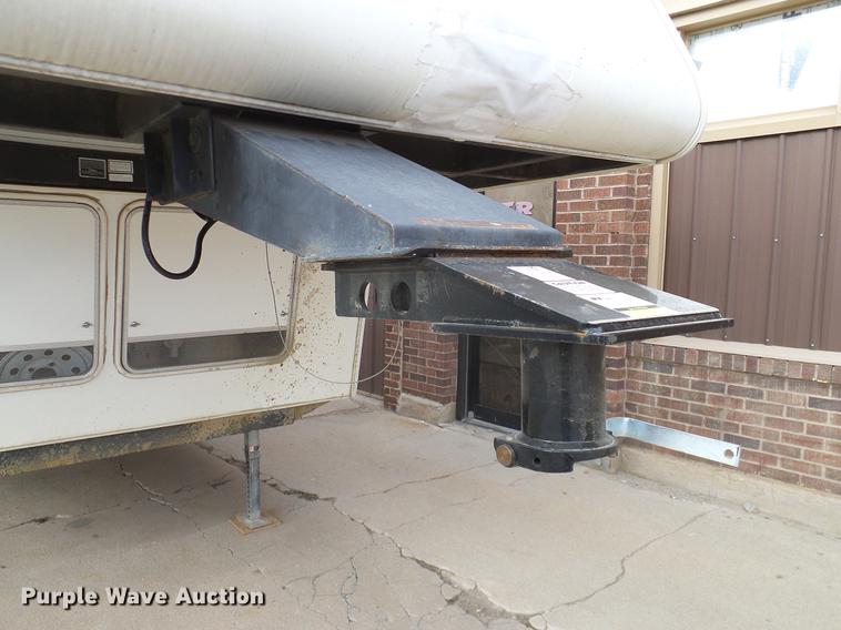 image for item DD1377 1999 Forest River Flagstaff camper