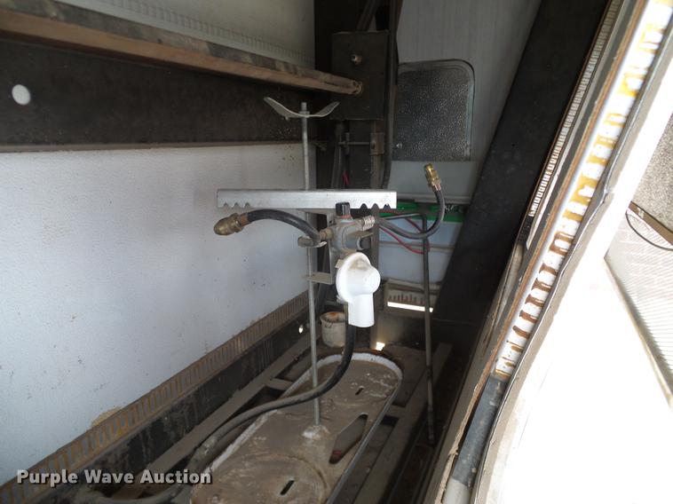 image for item DD1377 1999 Forest River Flagstaff camper