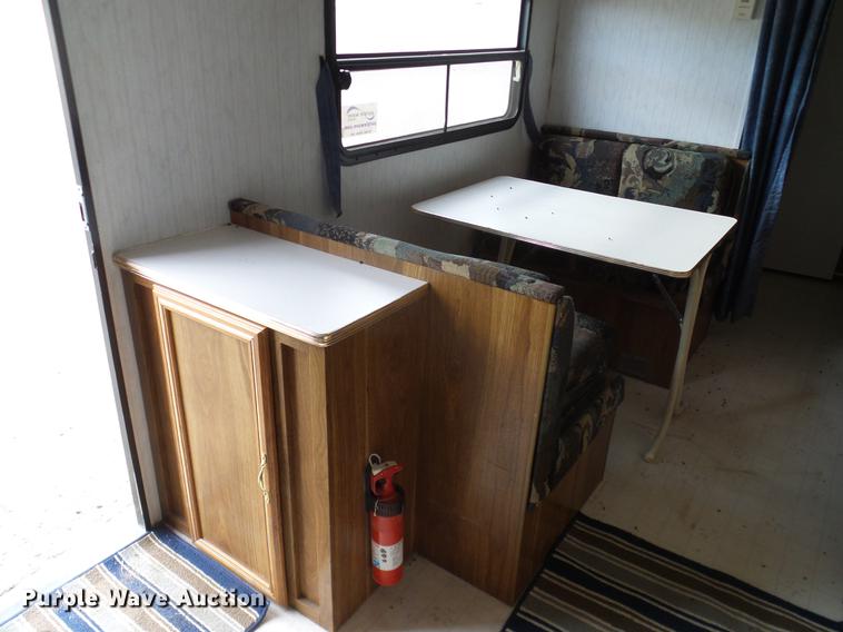 image for item DD1377 1999 Forest River Flagstaff camper