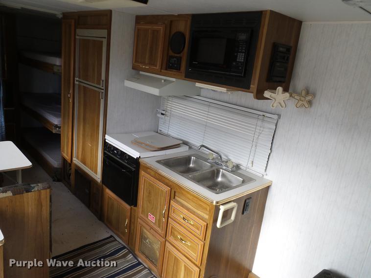 image for item DD1377 1999 Forest River Flagstaff camper