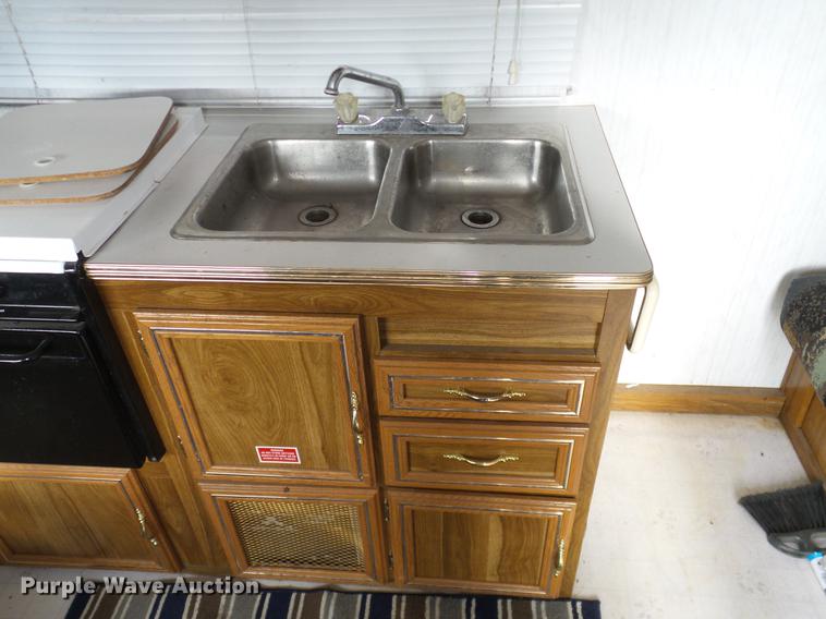 image for item DD1377 1999 Forest River Flagstaff camper