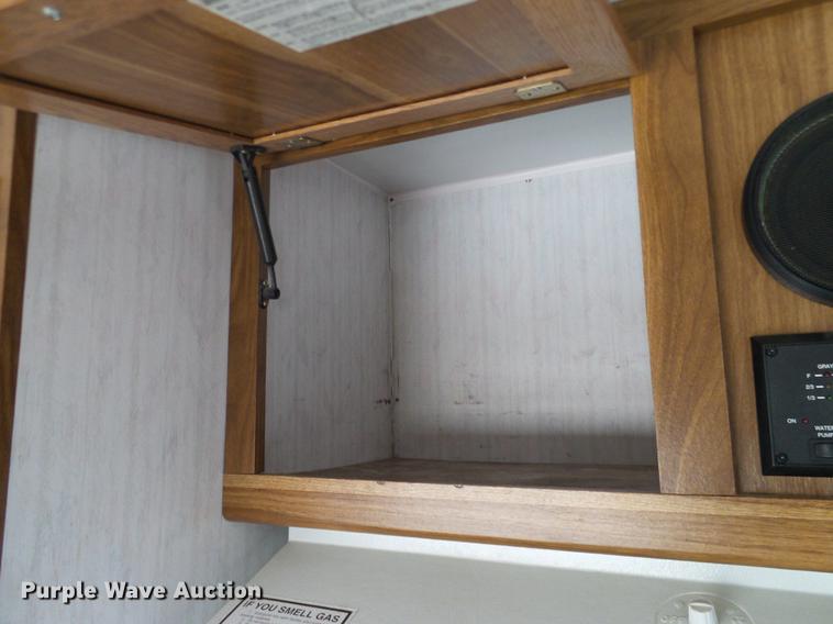 image for item DD1377 1999 Forest River Flagstaff camper