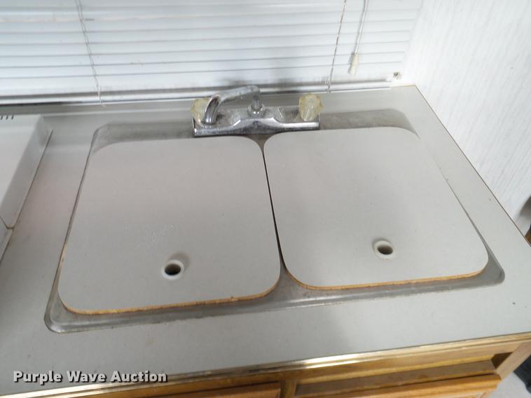 image for item DD1377 1999 Forest River Flagstaff camper