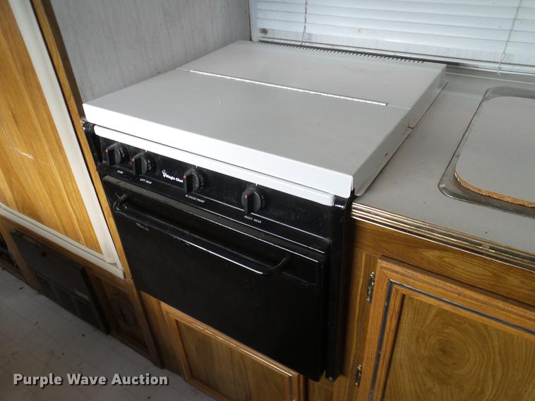 image for item DD1377 1999 Forest River Flagstaff camper