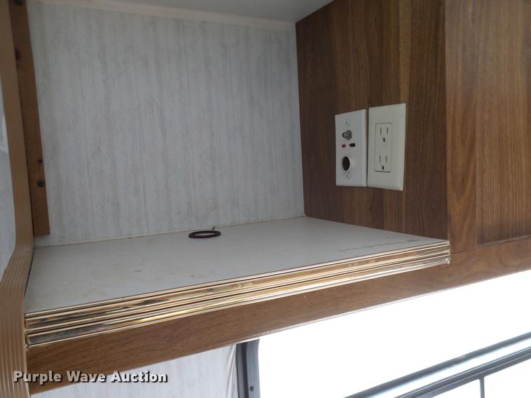 image for item DD1377 1999 Forest River Flagstaff camper