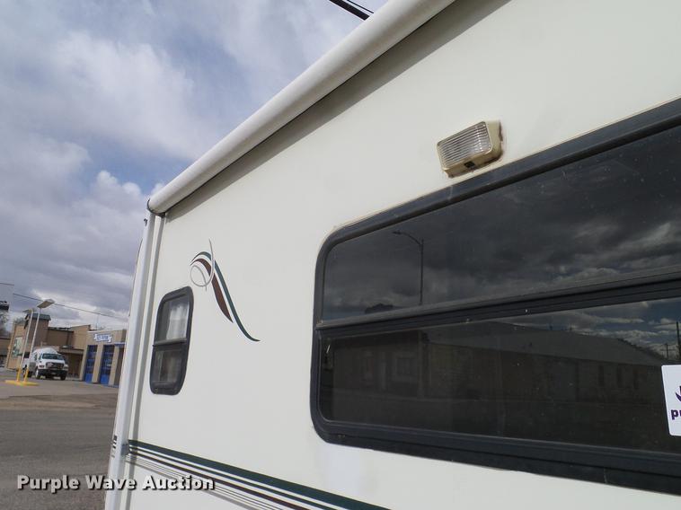 image for item DD1377 1999 Forest River Flagstaff camper