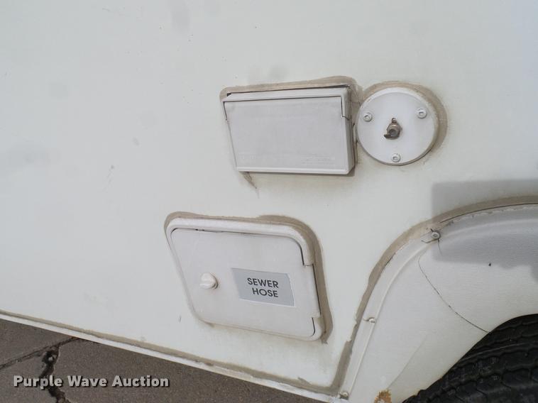 image for item DD1377 1999 Forest River Flagstaff camper