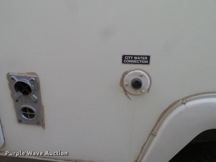 image for item DD1377 1999 Forest River Flagstaff camper