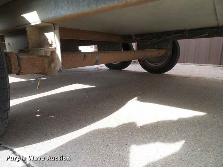 image for item DD1377 1999 Forest River Flagstaff camper