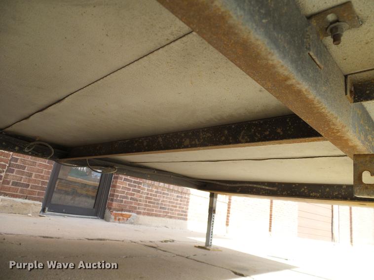 image for item DD1377 1999 Forest River Flagstaff camper