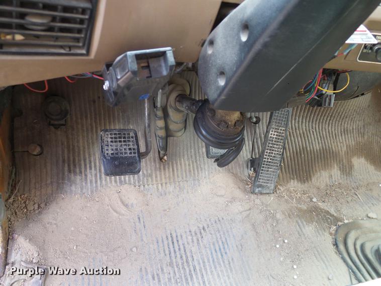 image for item DD1378 1993 Ford L8000 dump truck