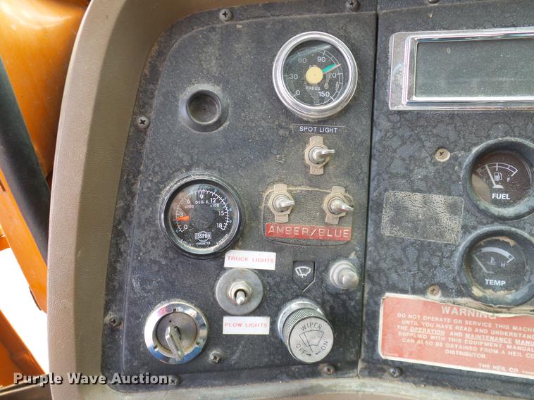 image for item DD1378 1993 Ford L8000 dump truck