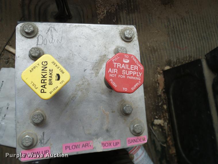 image for item DD1378 1993 Ford L8000 dump truck