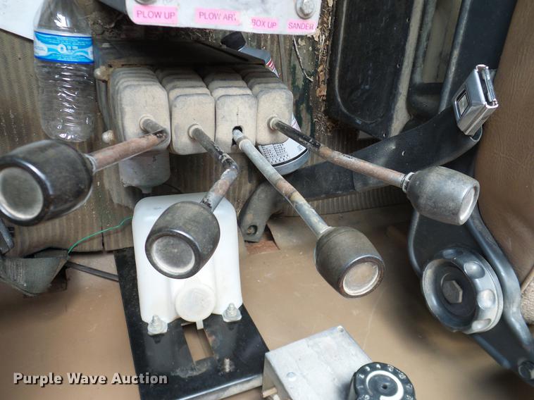 image for item DD1378 1993 Ford L8000 dump truck