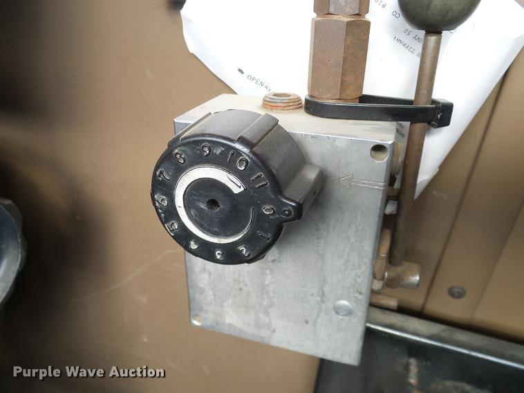 image for item DD1378 1993 Ford L8000 dump truck