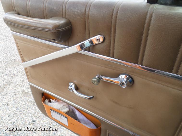 image for item DD1378 1993 Ford L8000 dump truck