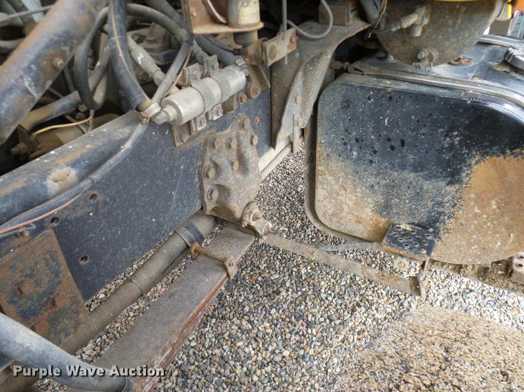 image for item DD1378 1993 Ford L8000 dump truck