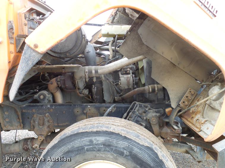 image for item DD1378 1993 Ford L8000 dump truck