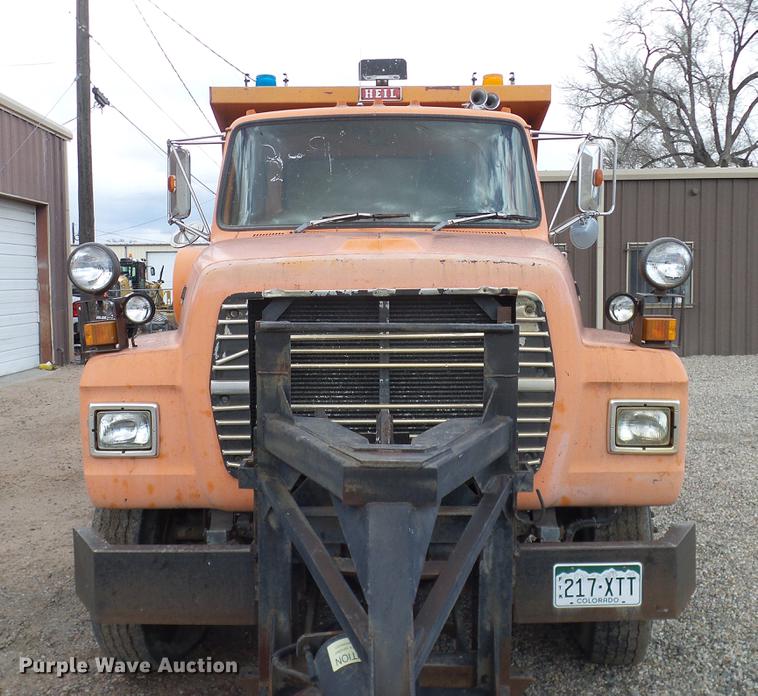 image for item DD1378 1993 Ford L8000 dump truck