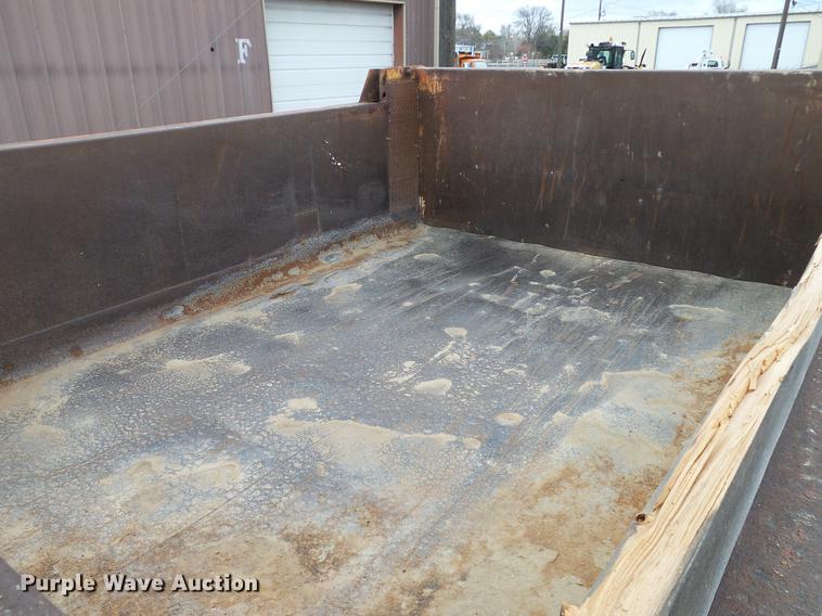 image for item DD1378 1993 Ford L8000 dump truck