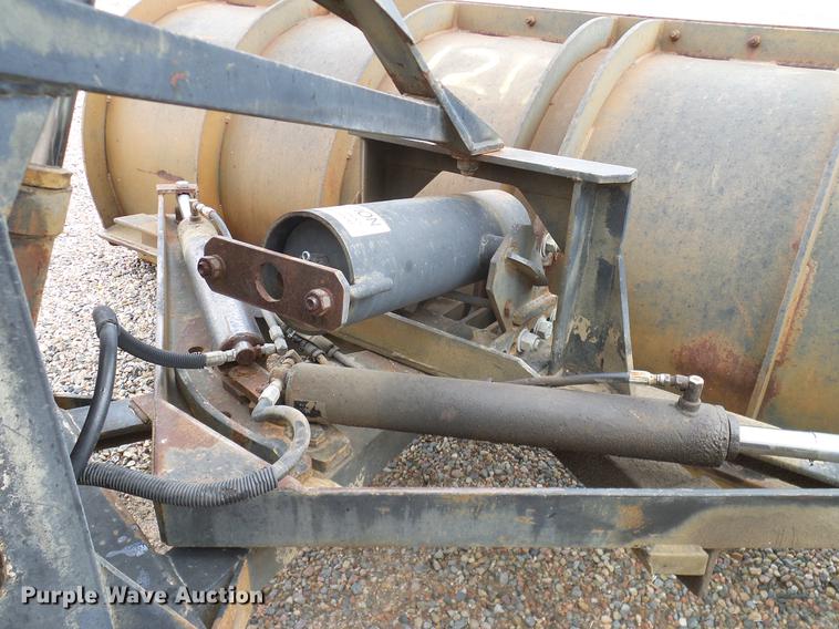 image for item DD1378 1993 Ford L8000 dump truck