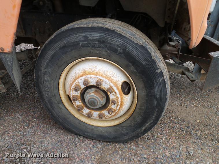 image for item DD1378 1993 Ford L8000 dump truck