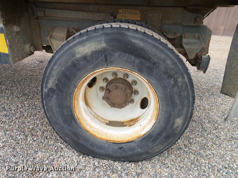 image for item DD1378 1993 Ford L8000 dump truck