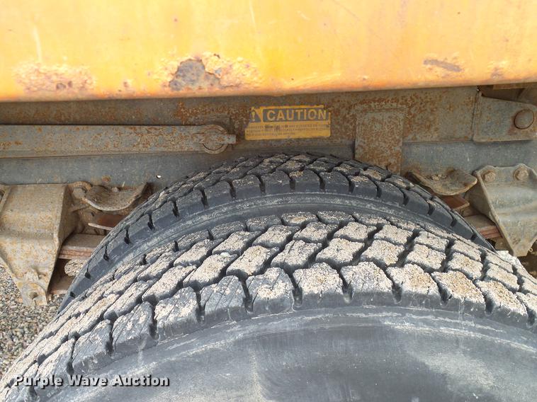 image for item DD1378 1993 Ford L8000 dump truck