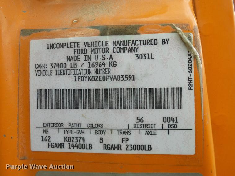 image for item DD1378 1993 Ford L8000 dump truck