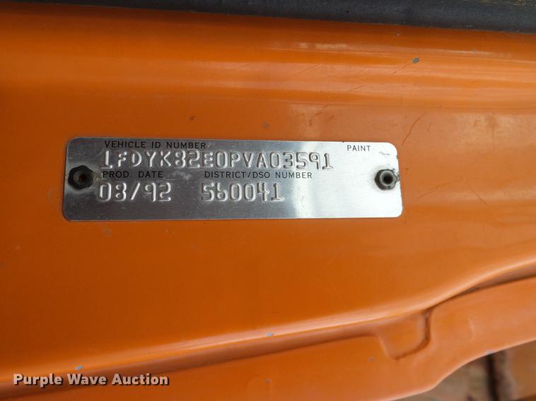 image for item DD1378 1993 Ford L8000 dump truck