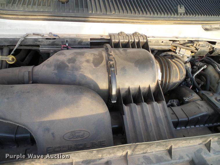 image for item DD1423 2009 Ford Econoline E450 shuttle bus