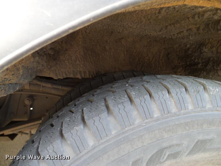 image for item DD1423 2009 Ford Econoline E450 shuttle bus