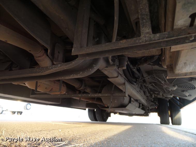 image for item DD1423 2009 Ford Econoline E450 shuttle bus