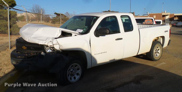 image for item DD1426 2013 Chevrolet 1500 Ext. Cab pickup truck