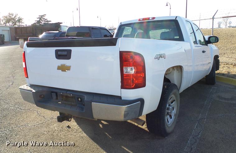image for item DD1426 2013 Chevrolet 1500 Ext. Cab pickup truck