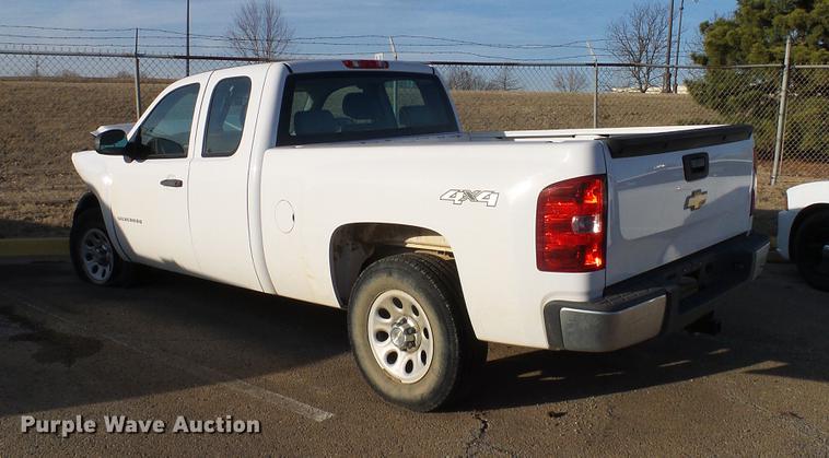 image for item DD1426 2013 Chevrolet 1500 Ext. Cab pickup truck