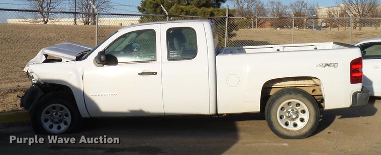 image for item DD1426 2013 Chevrolet 1500 Ext. Cab pickup truck