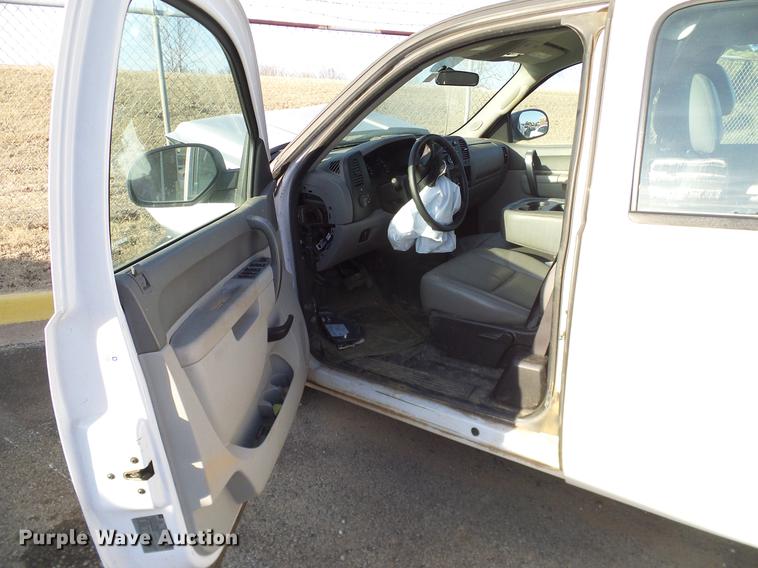 image for item DD1426 2013 Chevrolet 1500 Ext. Cab pickup truck