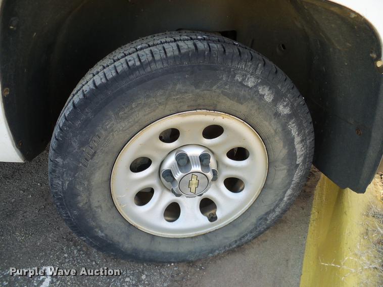 image for item DD1426 2013 Chevrolet 1500 Ext. Cab pickup truck