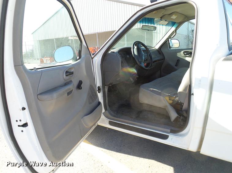 image for item DD1431 1999 Ford F150 pickup truck