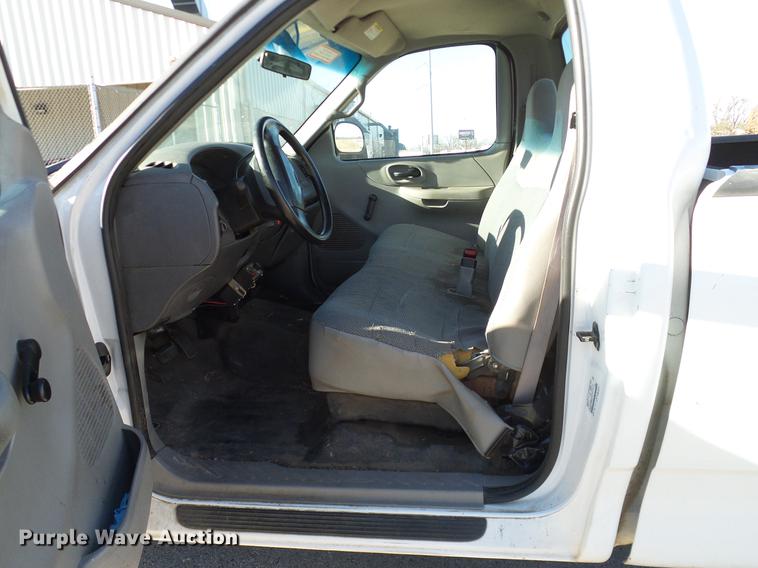 image for item DD1431 1999 Ford F150 pickup truck