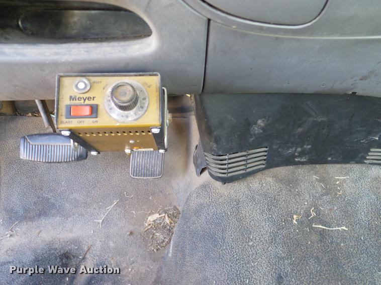 image for item DD1431 1999 Ford F150 pickup truck